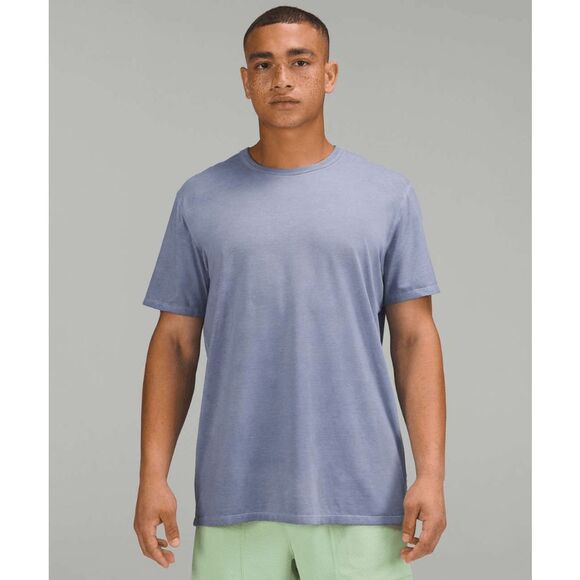 267- EUC Size Lrg Mens Lululemon The Fundamental T-Shirt - Picture 1 of 3